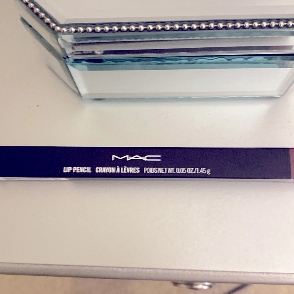 MAC Lip Liner Pencil